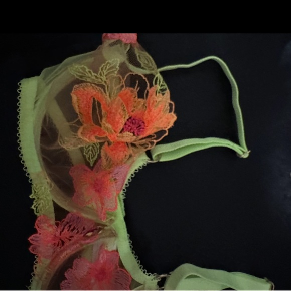 CHRISTINE YELLOW 32D BRA - Picture 9 of 9